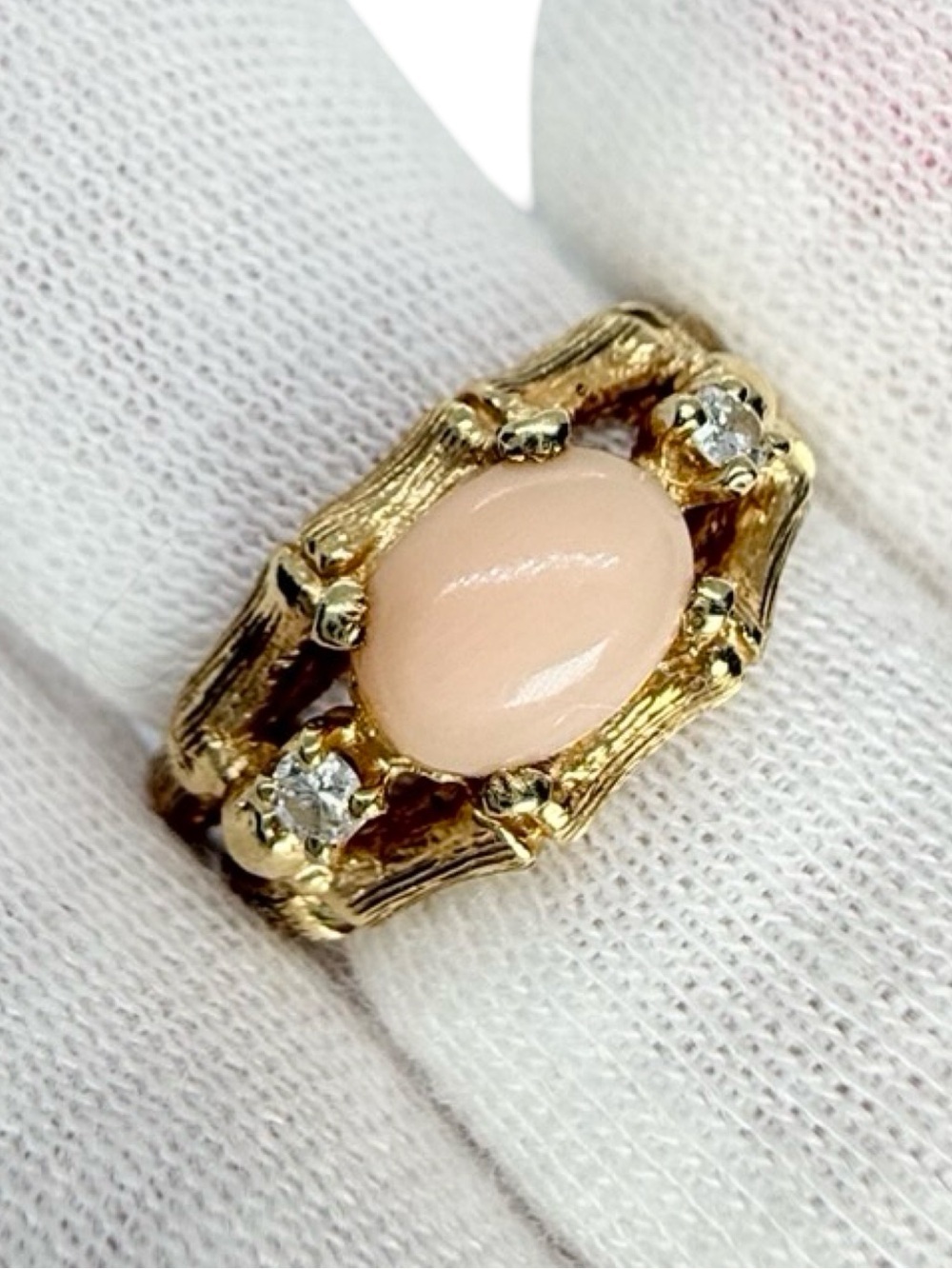 Vintage 14K Yellow Gold Angel Skin Coral Diamond Statement Cocktail Ring SZ: 3